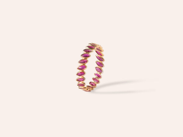 Elegant Multi Ruby Ring in 18k Gold, featuring a vibrant cluster of carefully set rubies that radiate passion and sophistication, perfect for elevating any outfit with a touch of timeless luxury.